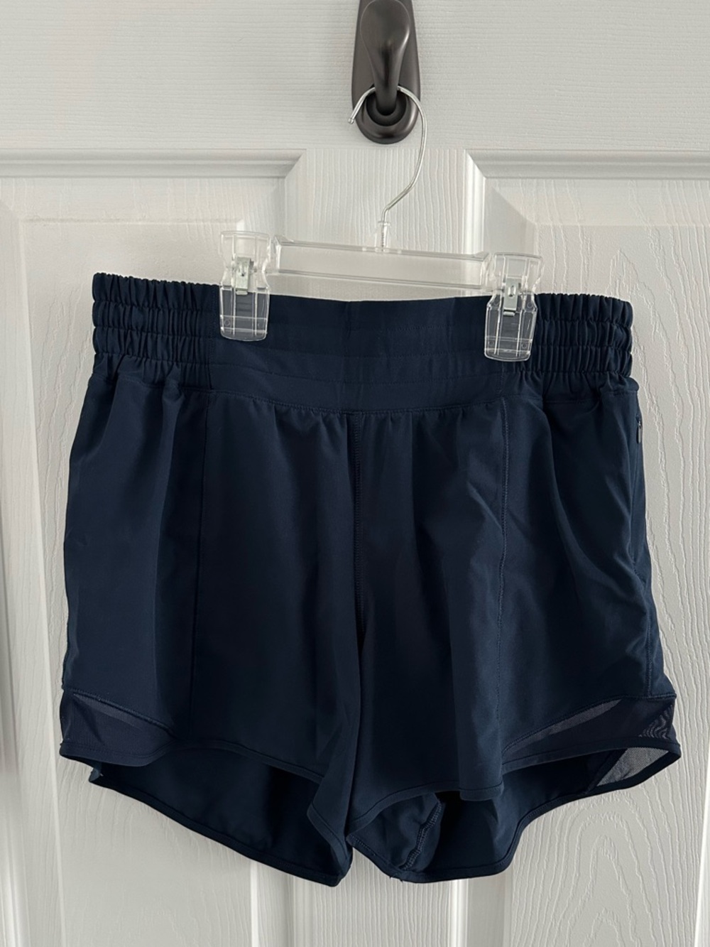 Hotty Hot High-Rise Shorts - Size 6